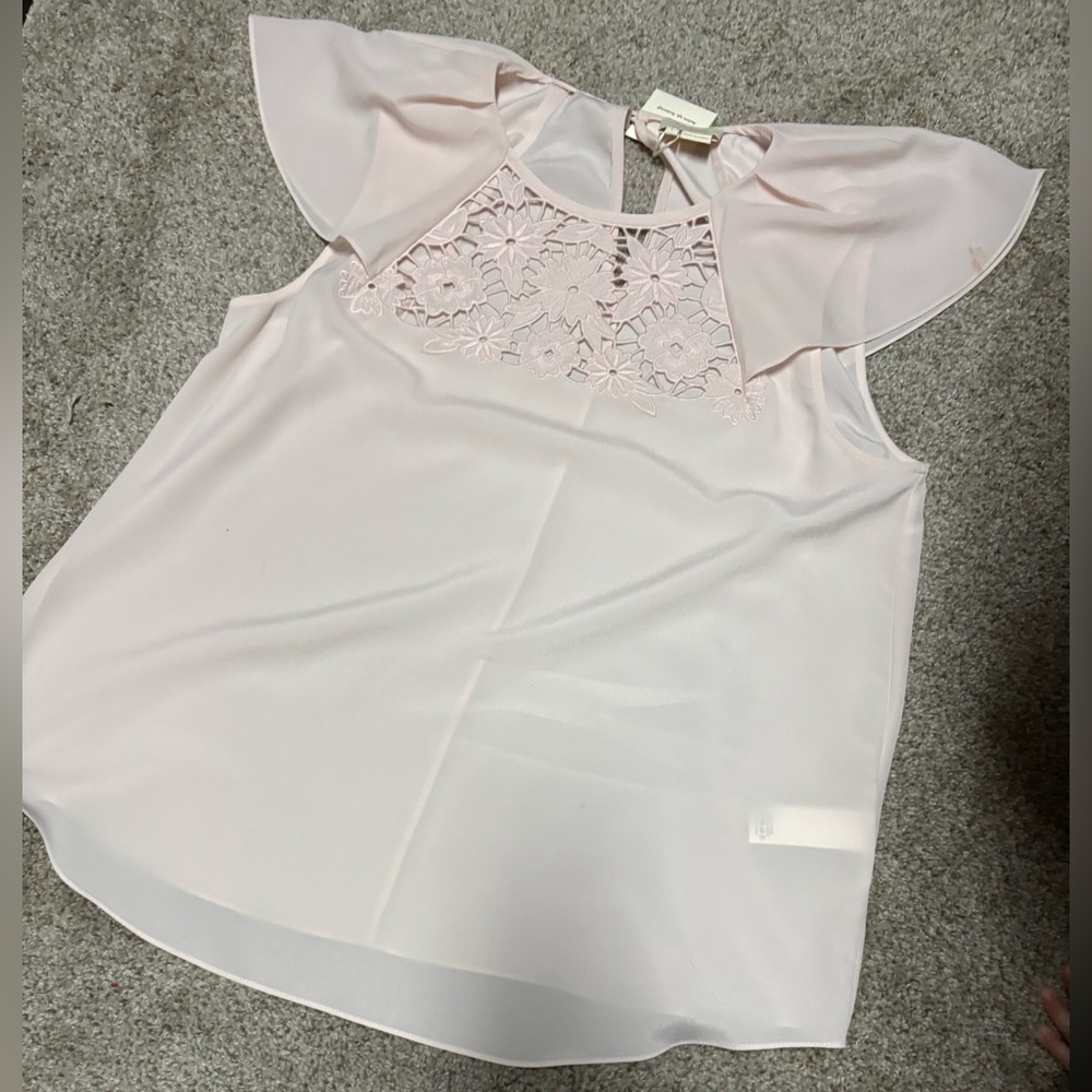 Elegant Lace Detail Women's Top - Pink